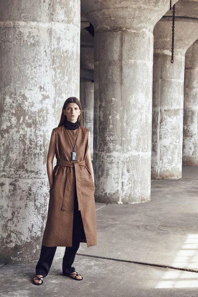 Look 13
